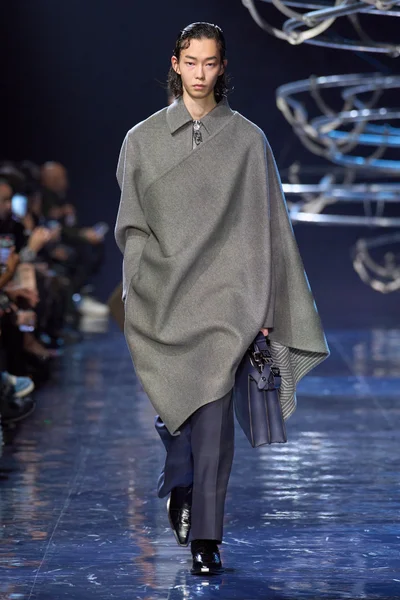 Look 1